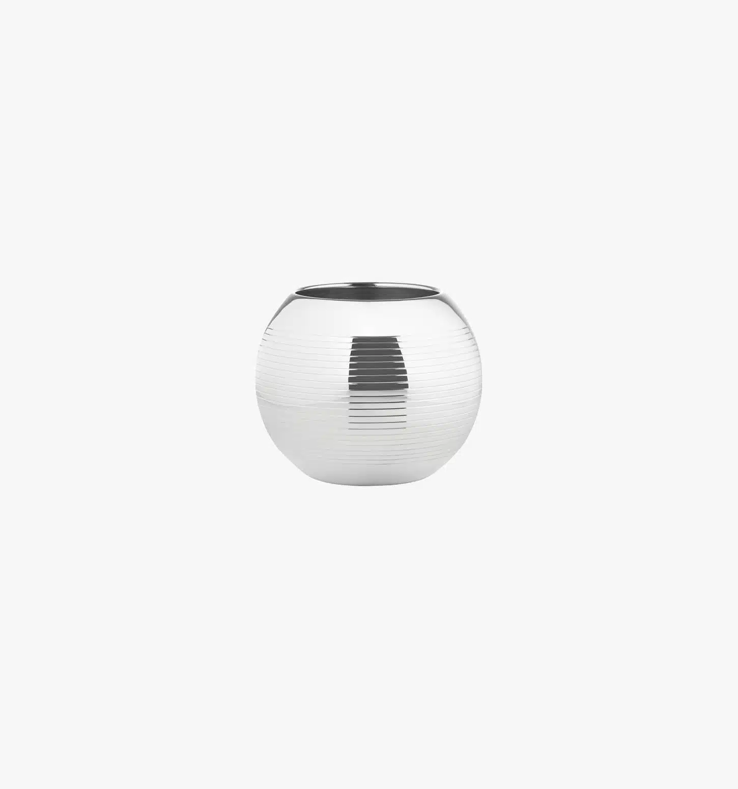 Vase taille S en métal argenté de la collection Pétanque de Puiforcat