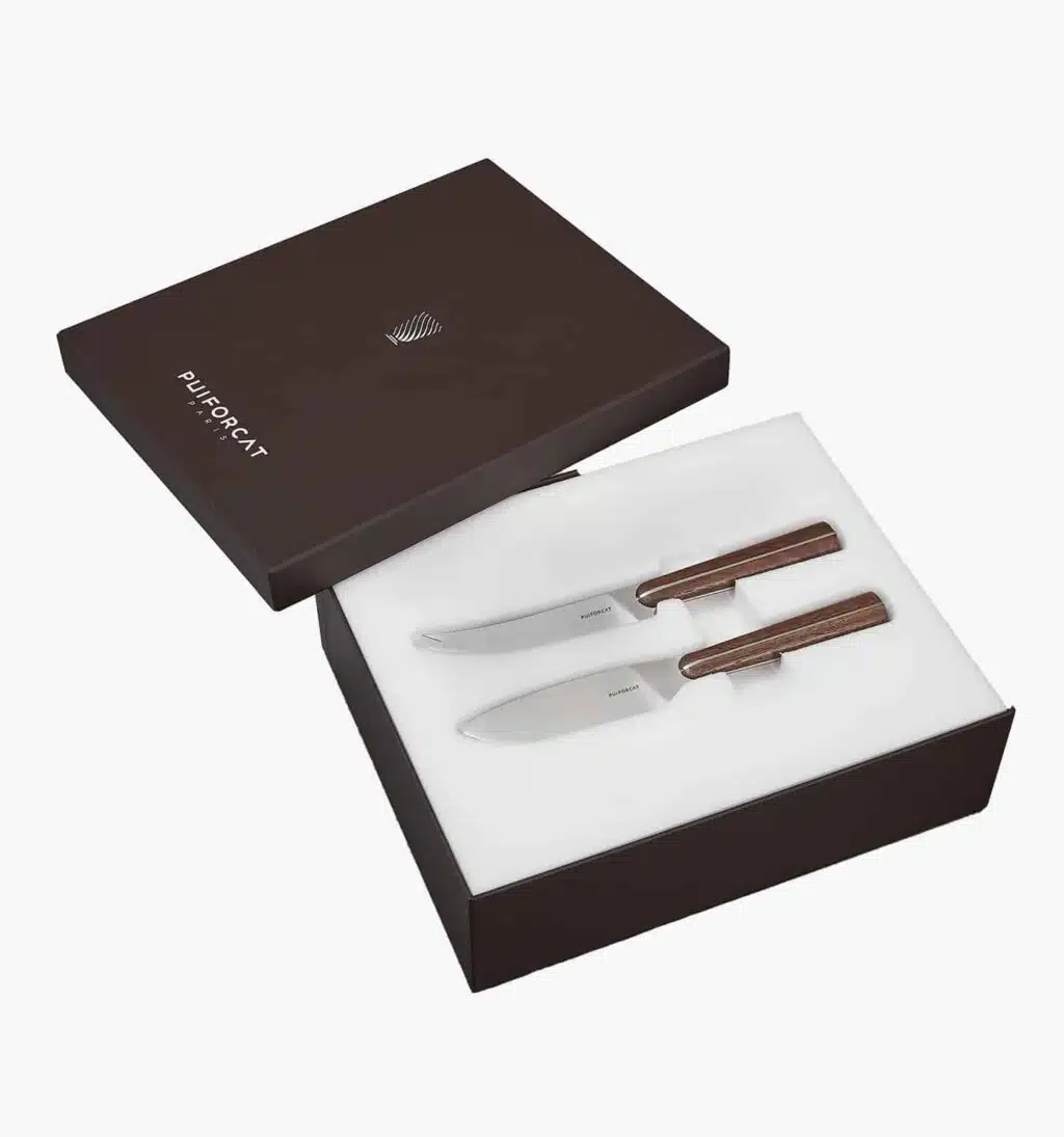 Two cheese knives box from Couteaux d'orfèvre collection in sterling steel and wood