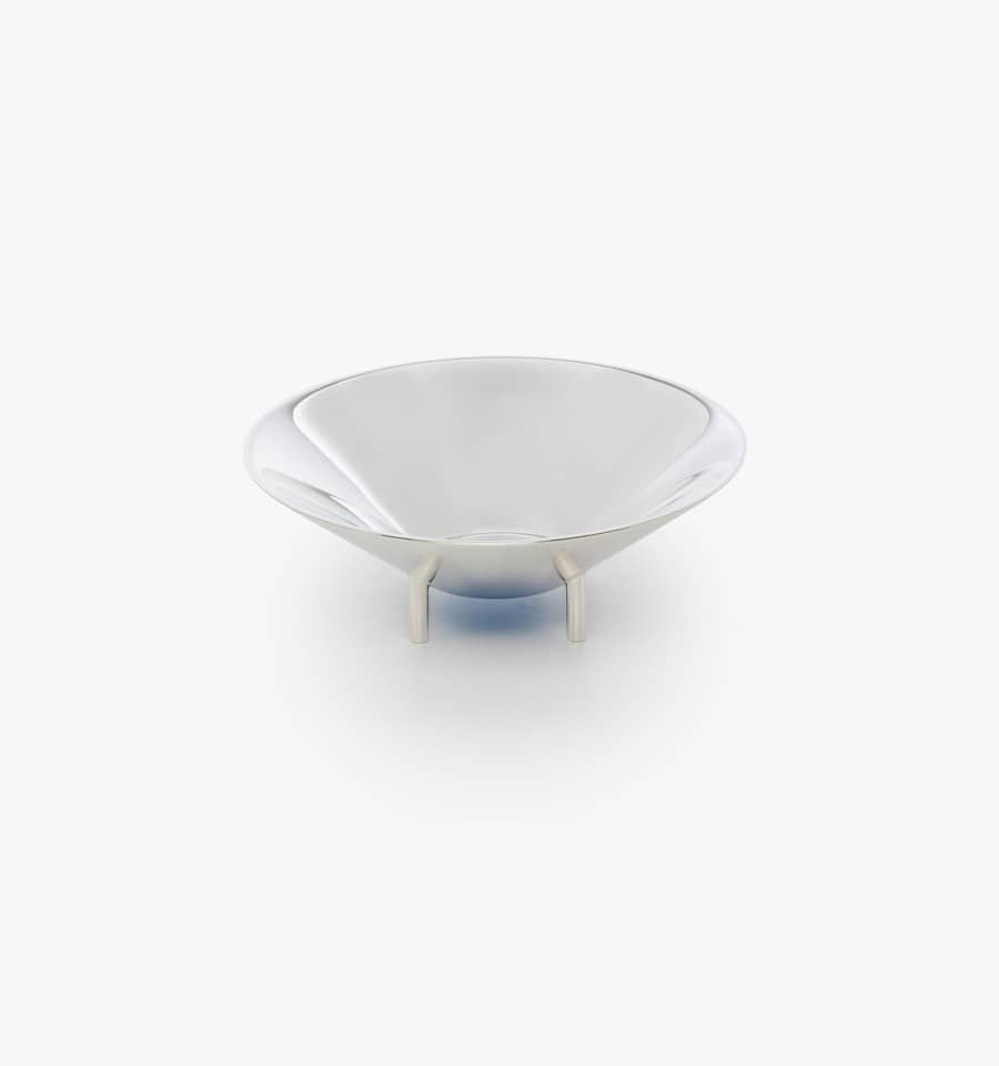 Verre bleu n°01 de la collection Kanmi réalisée en collaboration avec Tomás Alonso