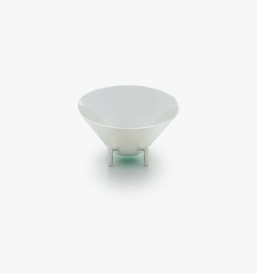 Verre vert n°03 de la collection Kanmi réalisée en collaboration avec Tomas Alonso